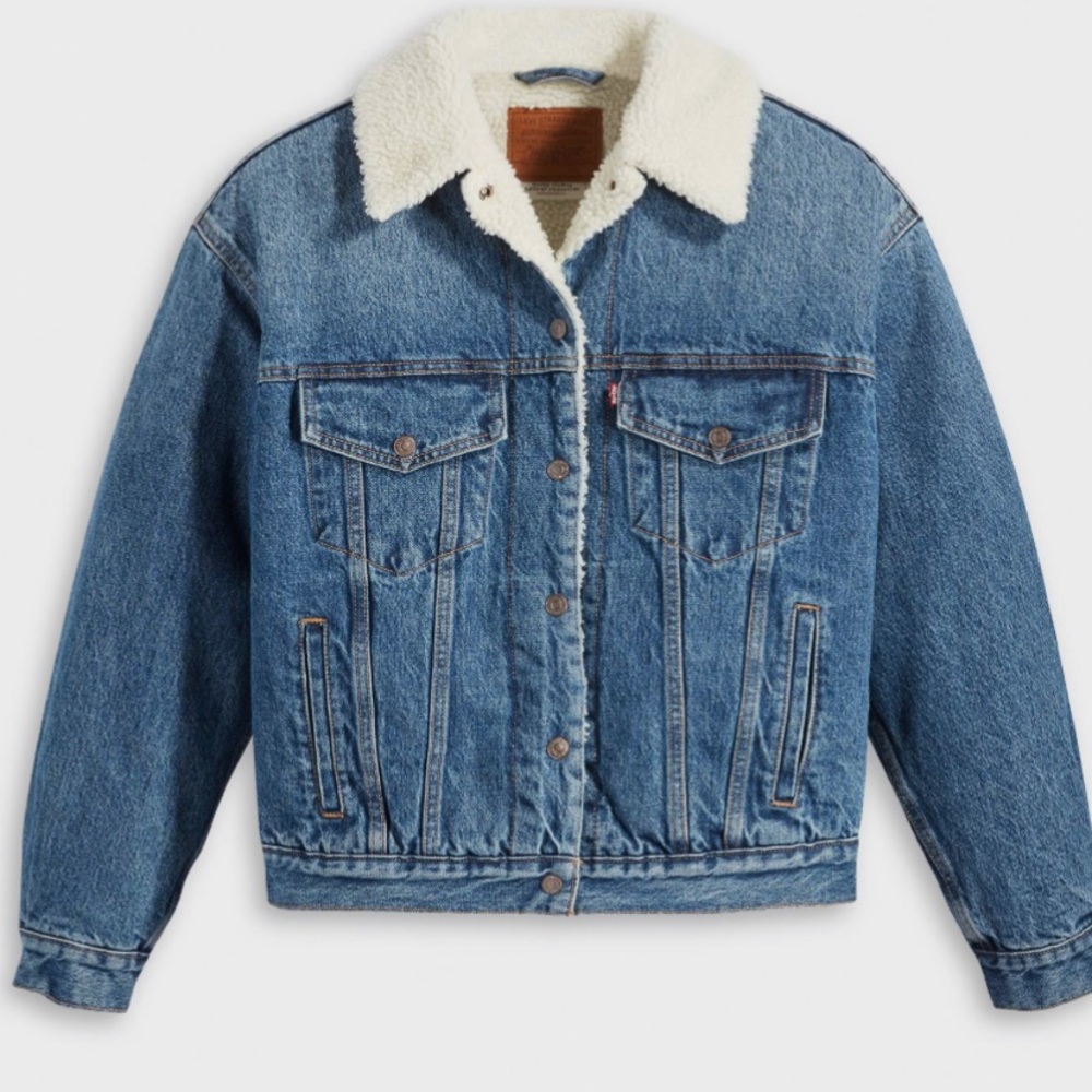 Levi Sherpa jacket. Perfect condition worn once. Size small.